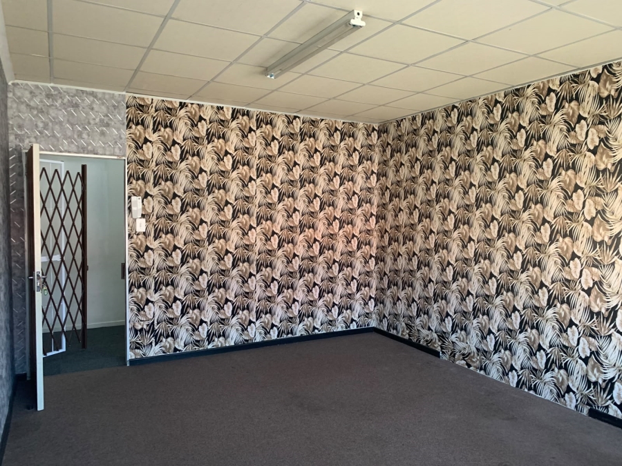 To Let Commercial Property for Rent in Townsend Estate Western Cape